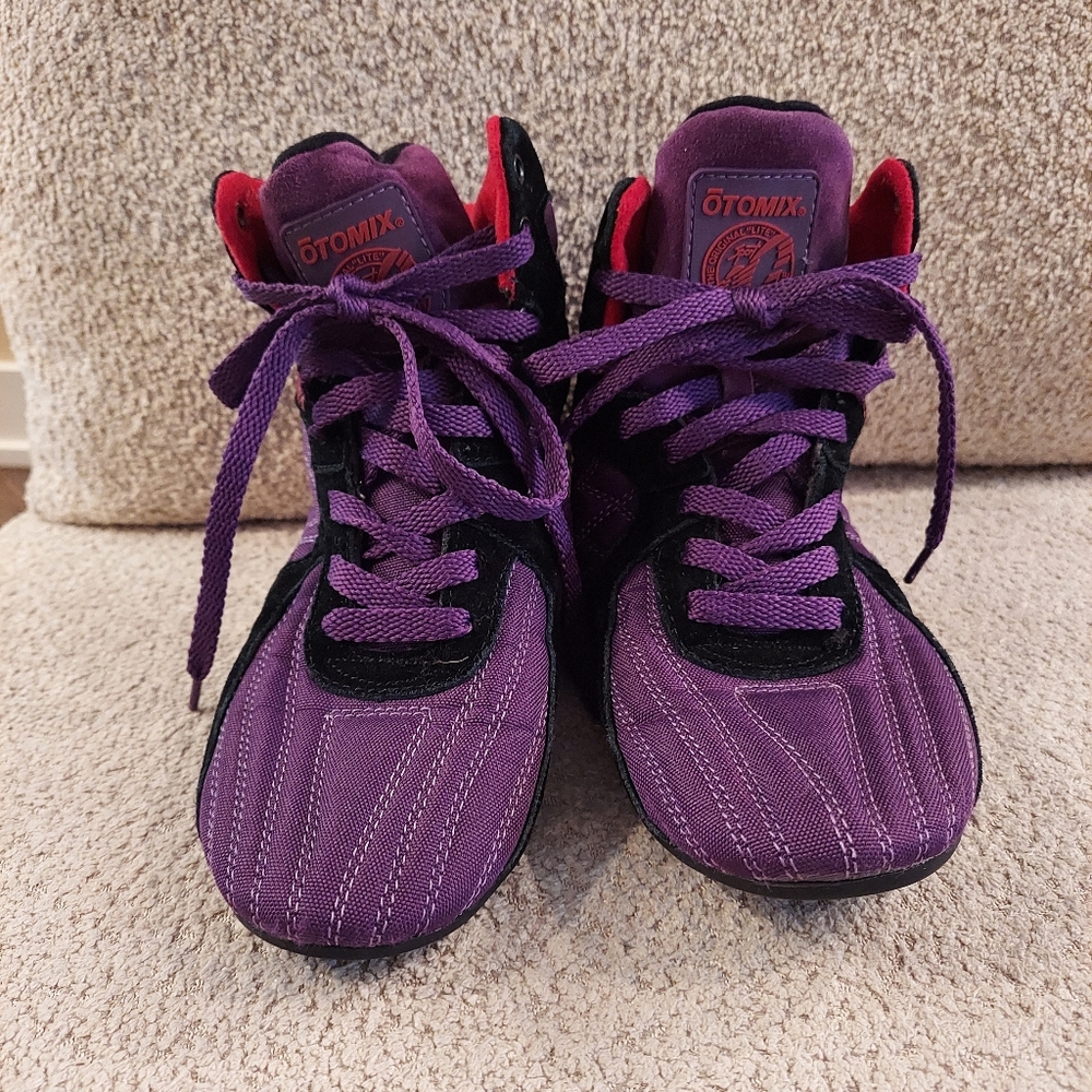 Otomix wrestling/workout gymshoes size 7